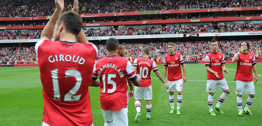 热议汪士钦红牌：对方踢人很隐蔽；染红动作太业余，狂性大发（汪士钦红牌掀争议：对手暗踢难察，染红动作过于业余，情绪一度失控）