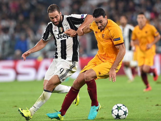 欧冠淘汰赛前瞻：曼联对阵巴黎,（欧冠淘汰赛前瞻：曼联迎战巴黎圣日耳曼）