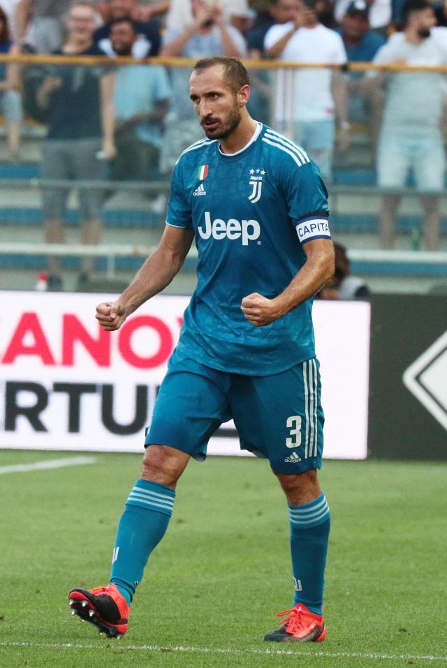 国足热身赛小胜沙特展现新阵容（国足热身赛小胜沙特 新阵容亮相）